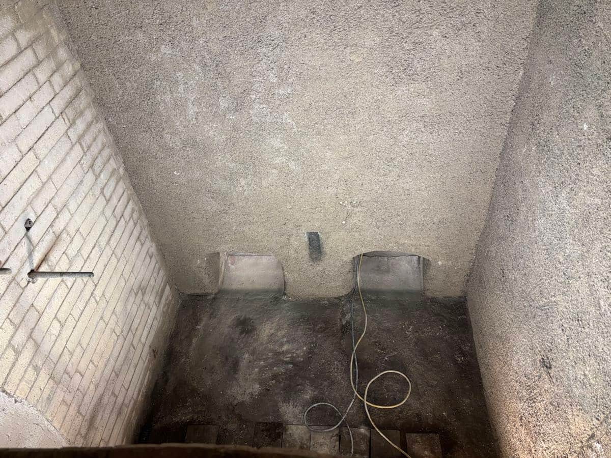 Passaggio dalla griglia al rivestimento monolitico in una camera di combustione a biomassa