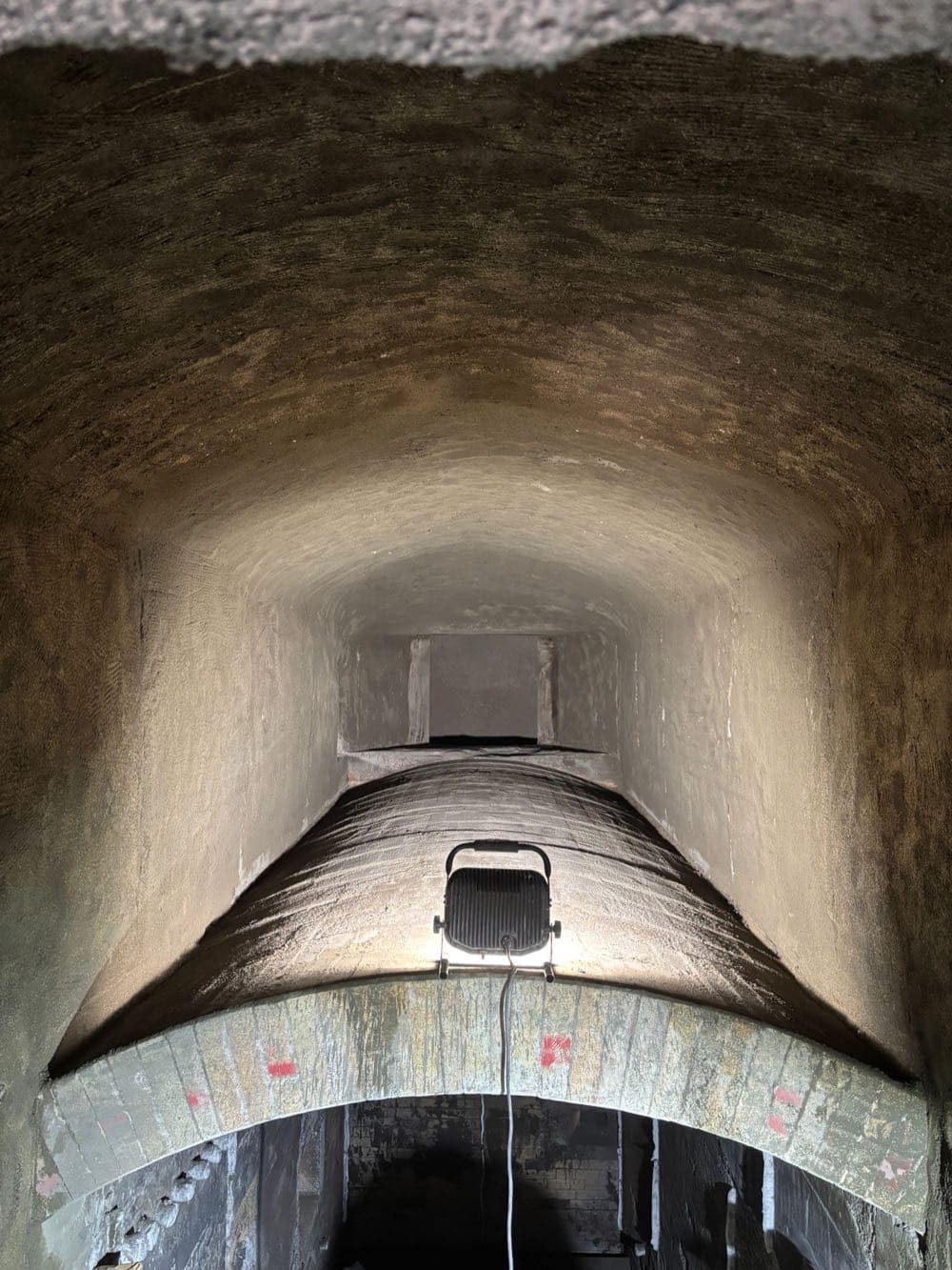 Completed arch of the biomass boiler combustion chamber